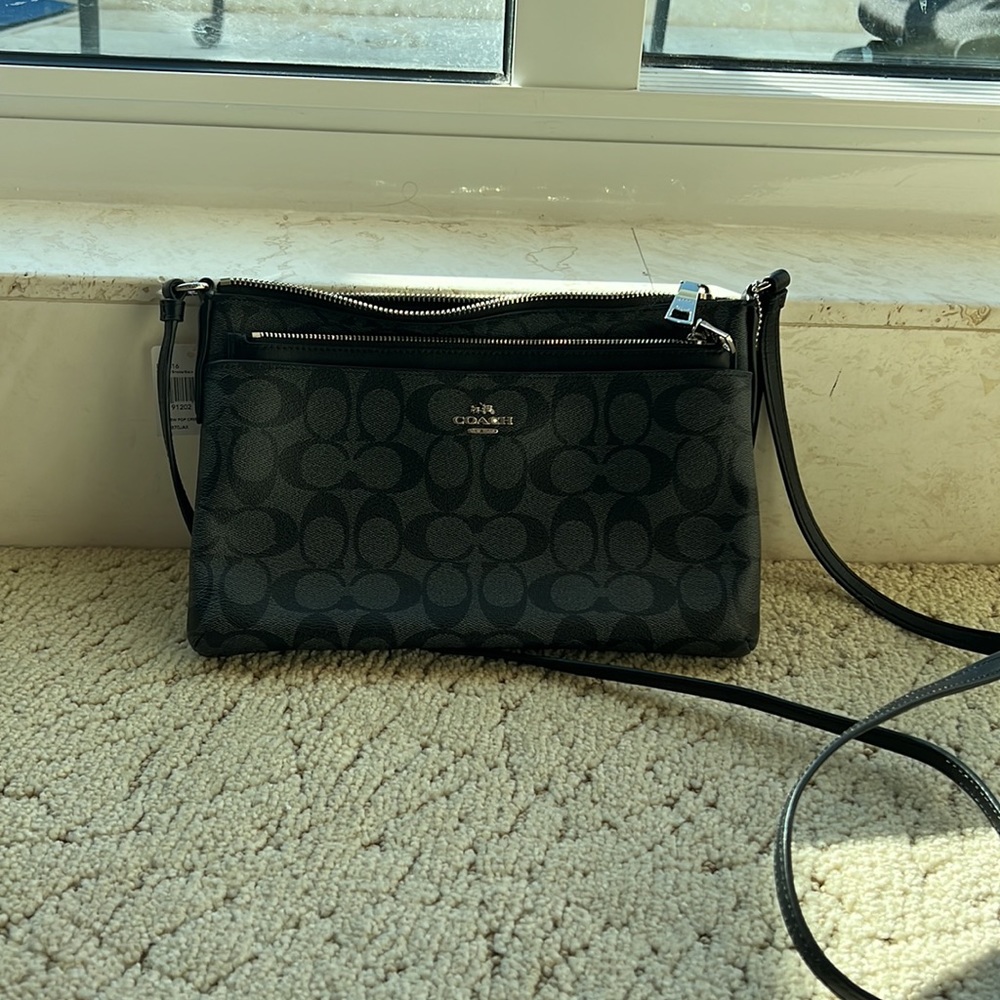 Coach authentic signature crossbody